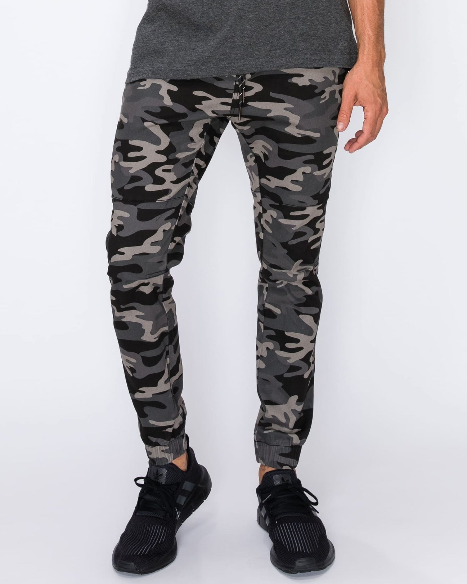 Mens drawstring twill teamwork heat seal joggers in Black Camo