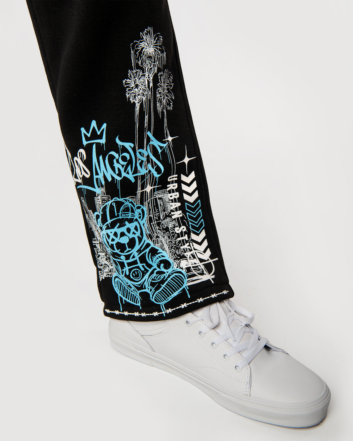 LA Urban Fleece Pants graphic detail view