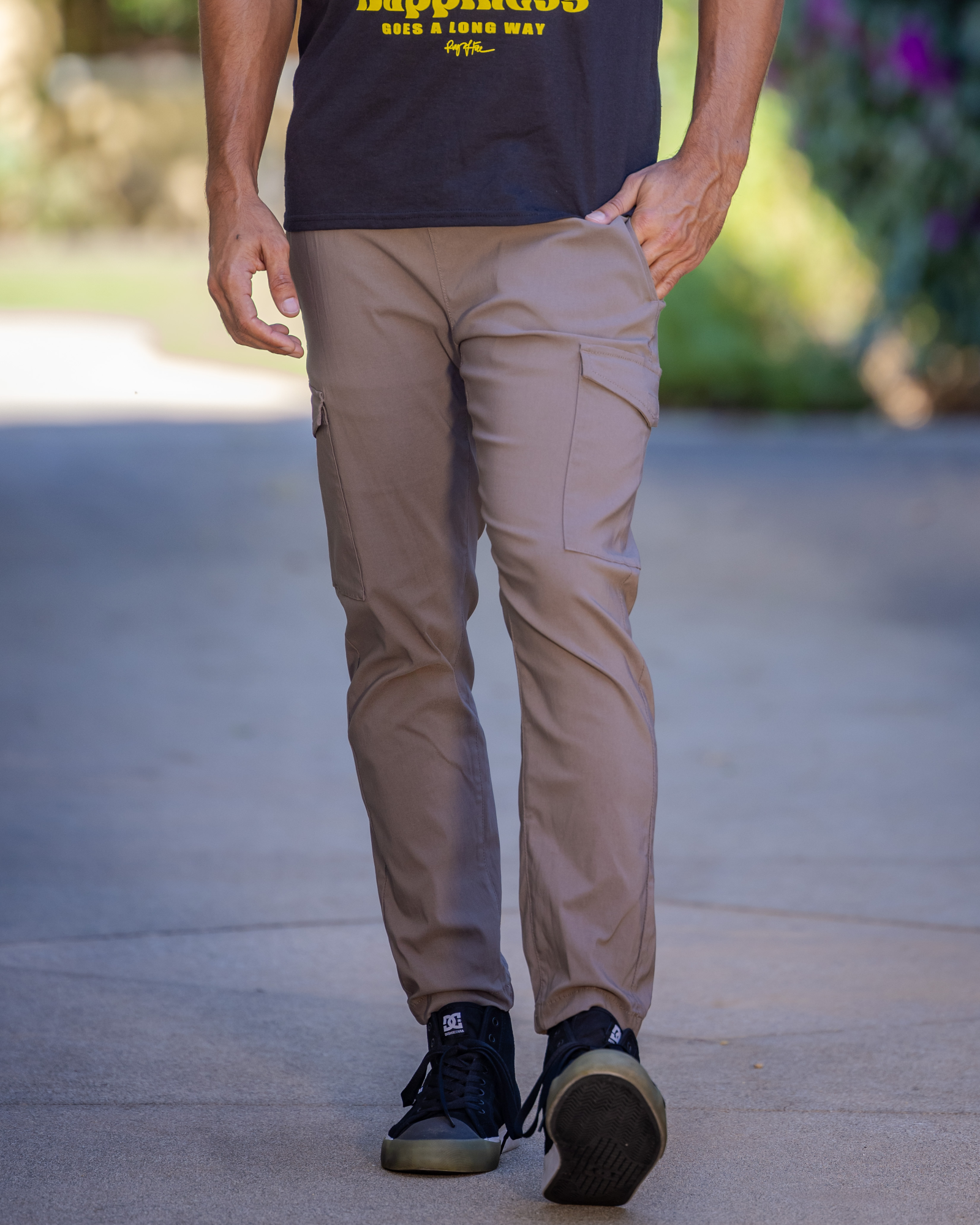 Casual stride in our men's cargo pants, perfect for everyday adventure