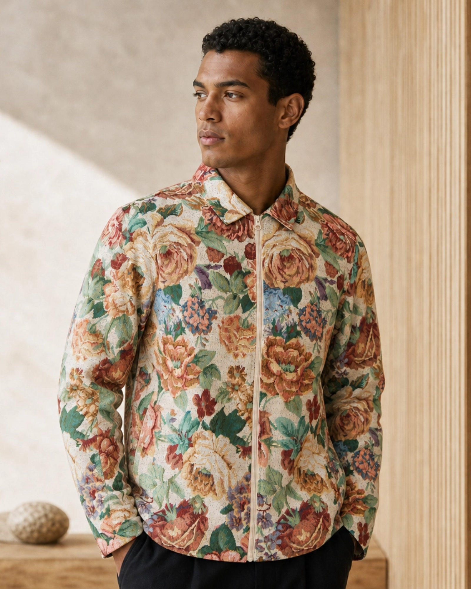 Men’s Malchiah Woven Jacket in Beige worn look