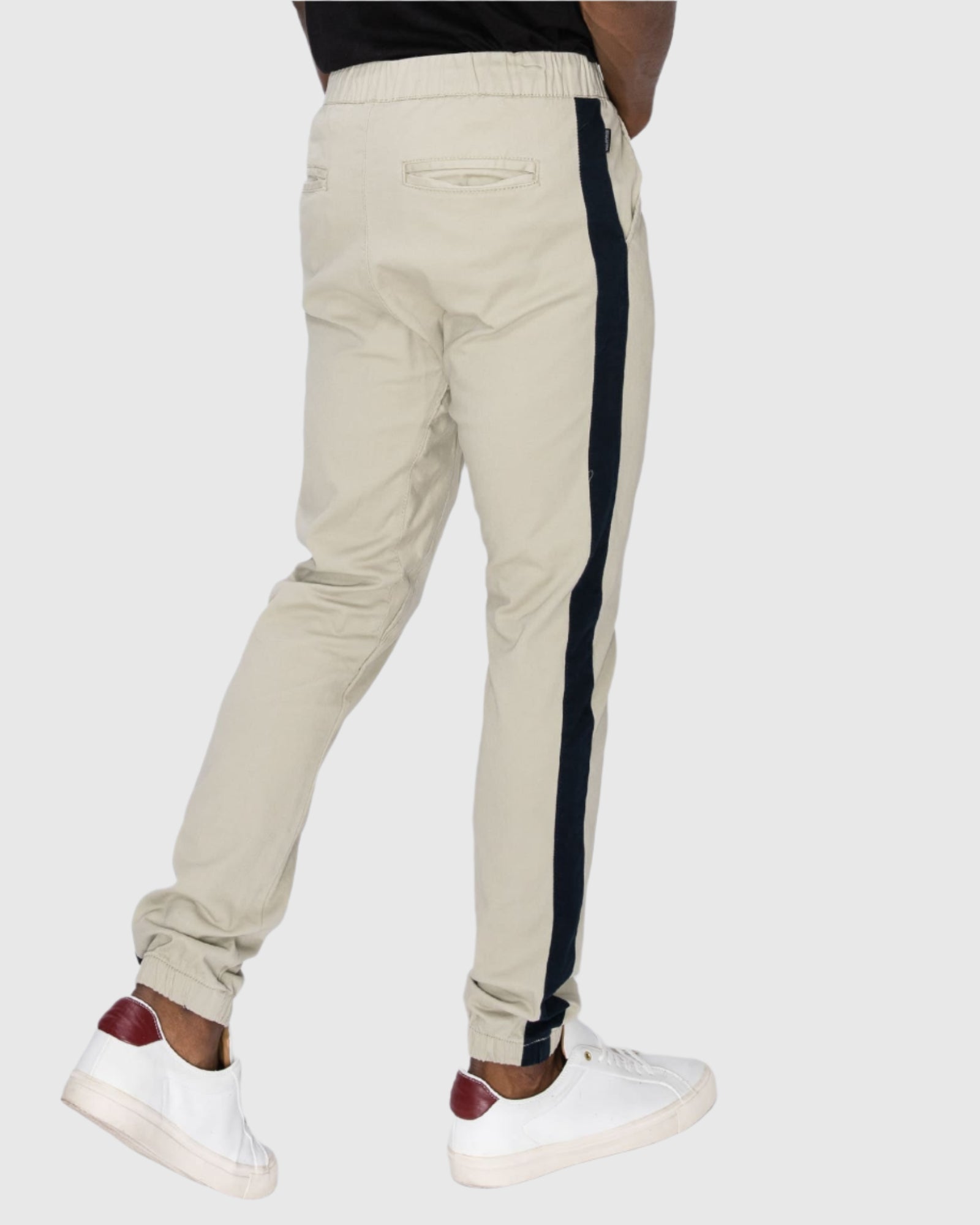 Mens Elan twill joggers in Camel back pockets 